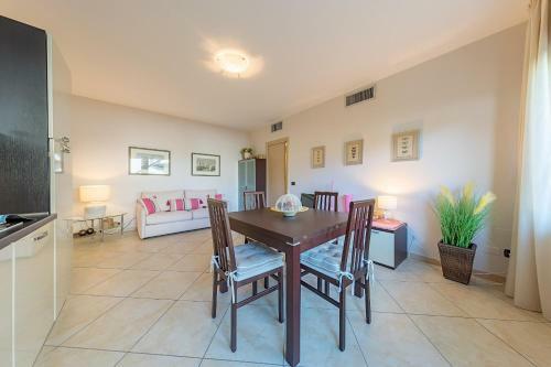 La Cascata Apartments With Pool By Wonderful Italy
