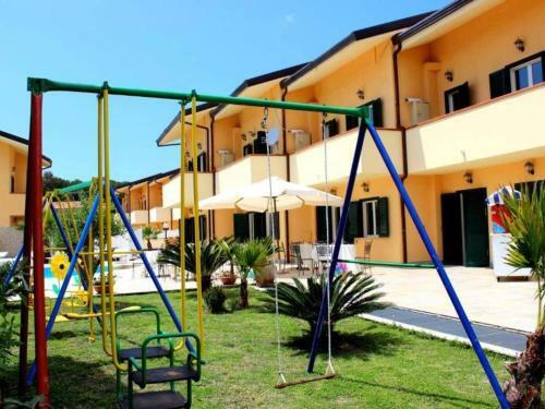 Atmospheric Apartment In Paestum With Swimming Pool