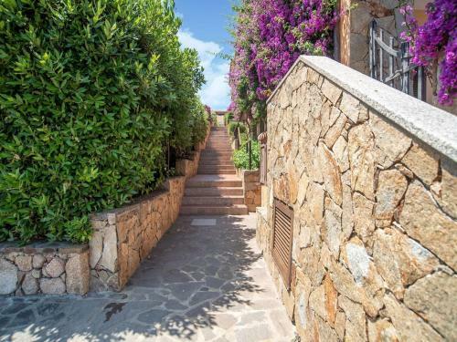 Serene Apartment In Marinella Near Beach