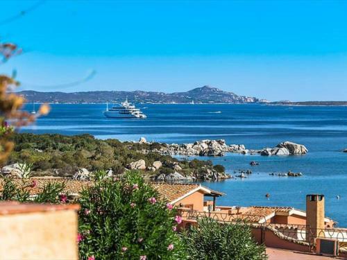Lovely Holiday Home In Marinella With Shared Garden