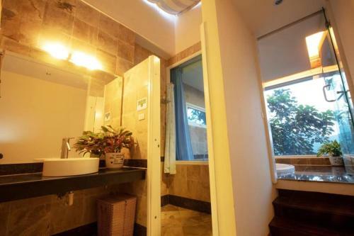 Hotel The Skyview H�a B�nh