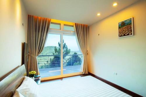 Hotel The Skyview H�a B�nh