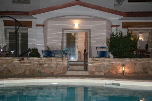 Mediterranean Sea Shell Pool House