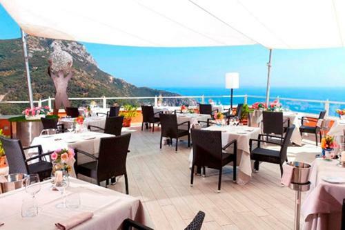 House In Exclusive Private Consortium Beach And Swimming Pool