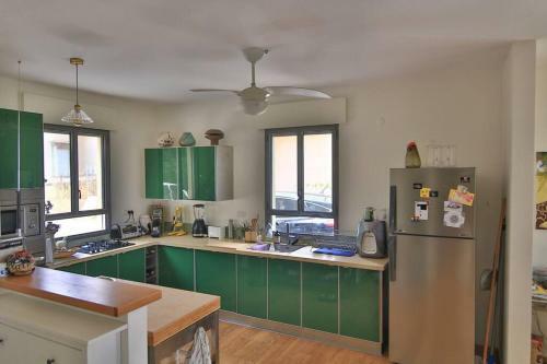 Aaronsohn Holiday House