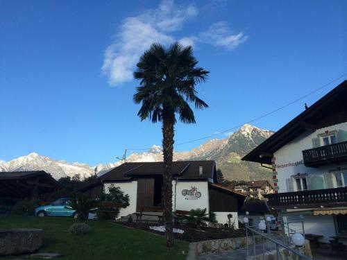 Hotel Garni Schneeburghof