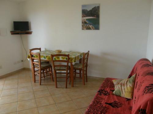 Apartamento Isola Rossa Appartamenti Paduledda