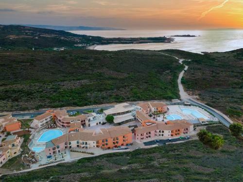 Hotel Red Sun Village