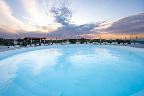 Hotel Red Sun Village