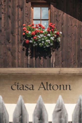 Hostal Ciasa Altonn