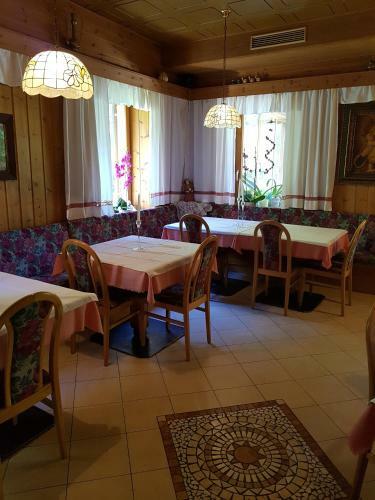 Posada Gasthof Neuratheis