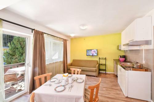 Texel Apartments & Pizzeria