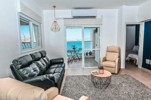 Lakeview Apartment