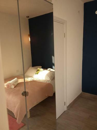 Lakeview Apartment