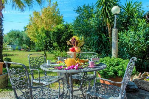 Hostly - Country House Donoratico - 2br 2ba 2k