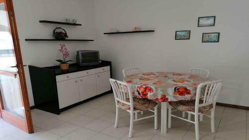 Apartment In Eraclea Mare 40761