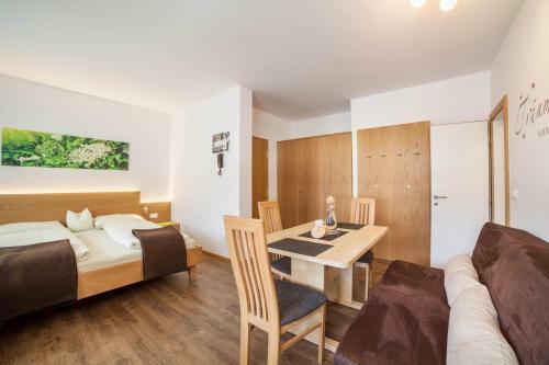 Apartamento Schnitzer Ferienwohnung Holunder