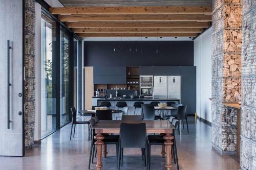 Villa Ron's House