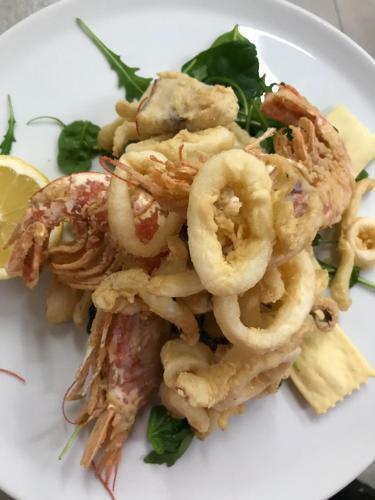 Apartamento Osteria Al Cantonaccio Con Alloggio