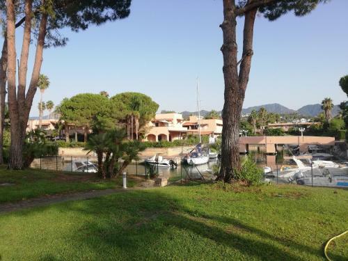 Portorosa Casa A 200 Mt Dal Mare