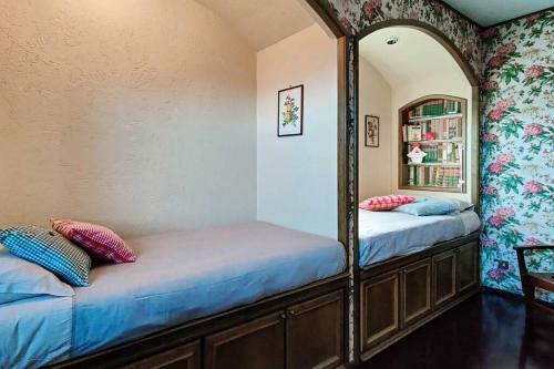 Villa Main Cottage Of Bellagio With Como Lake View
