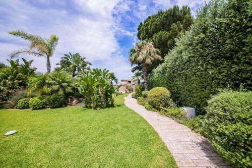 Meravigliosa Villa A Trappeto Vicino Al Mare
