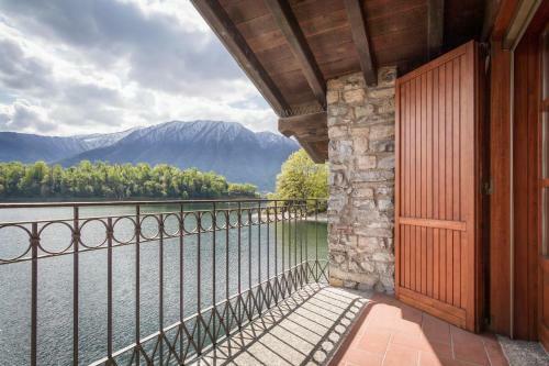 Villa Anna Enchanting View On Isola Comacina