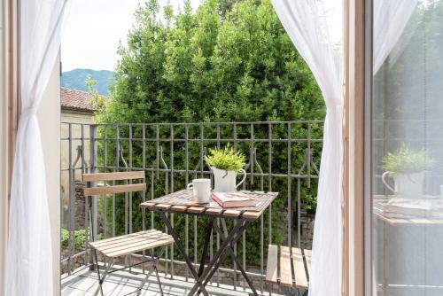 Apartamento Lake Como Studio With Balcony And Private Parking