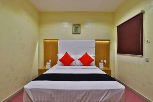 Capital O 338 Asian Hotel