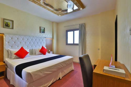 Capital O 338 Asian Hotel