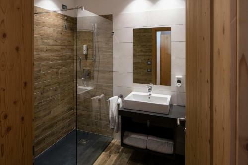 Hotel Capanna Presena