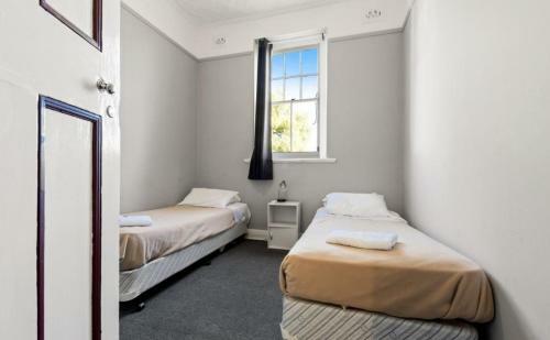 Kearsley Hotel