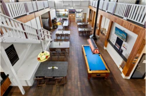 Kearsley Hotel