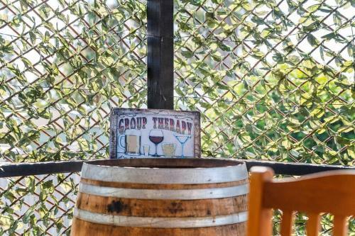 Holidays On Love Street / Hunter Valley