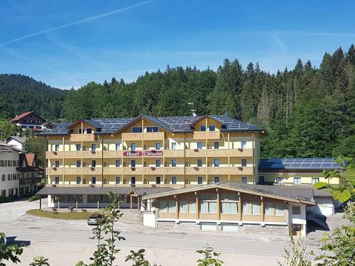 Hotel Caminetto Mountain Resort