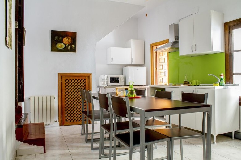 Hostal Osio - Backpackers