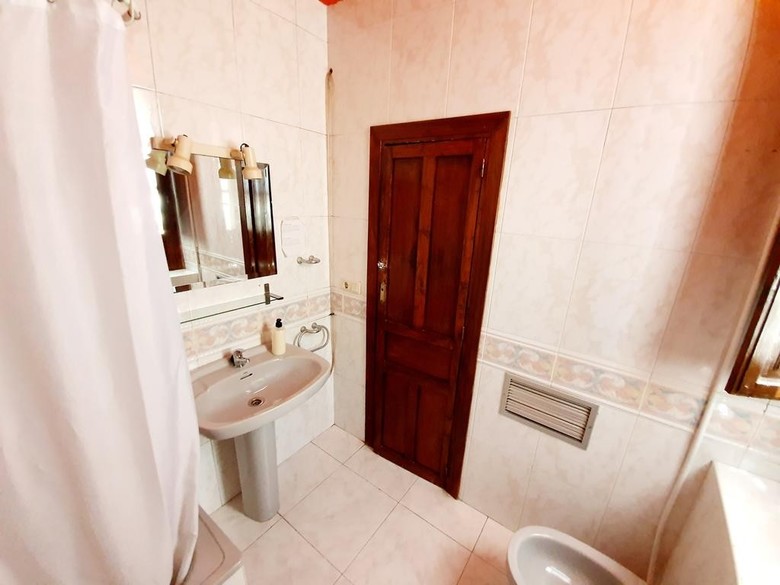 Hostal Osio - Backpackers