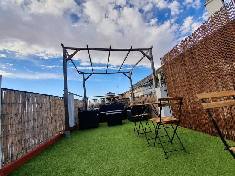 Hostal Osio - Backpackers