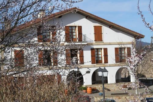 Hostal Zezilionea