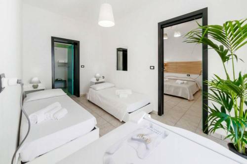 Lamanna's Hotel Club