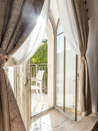 Flora Valley Boutique Hotel