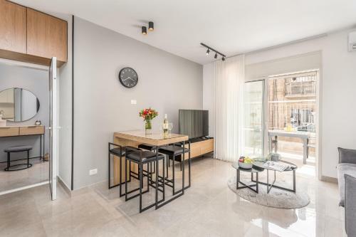 Apartamento Sea U Mahane Yehuda - Stylish One Bdr With Balcony