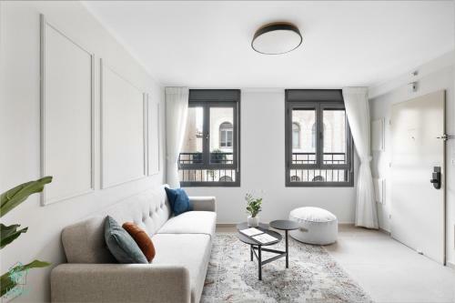 Alma City Center Classical Apartments By Homy