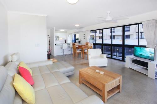 Unit 4 'phoenix Apartments', Coolum Beach