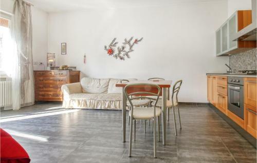 Stunning Apartment In Igea Marina With 2 Bedrooms
