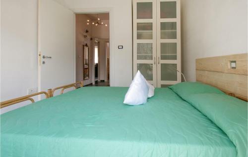 Stunning Apartment In Igea Marina With 2 Bedrooms