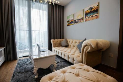Homefromhome Metropolis Serviced Apartment