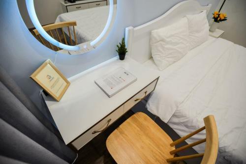 Homefromhome Metropolis Serviced Apartment