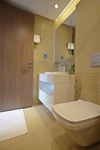 Homefromhome Metropolis Serviced Apartment