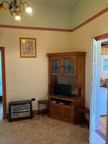 Bed & Breakfast Holed Up At The Bank